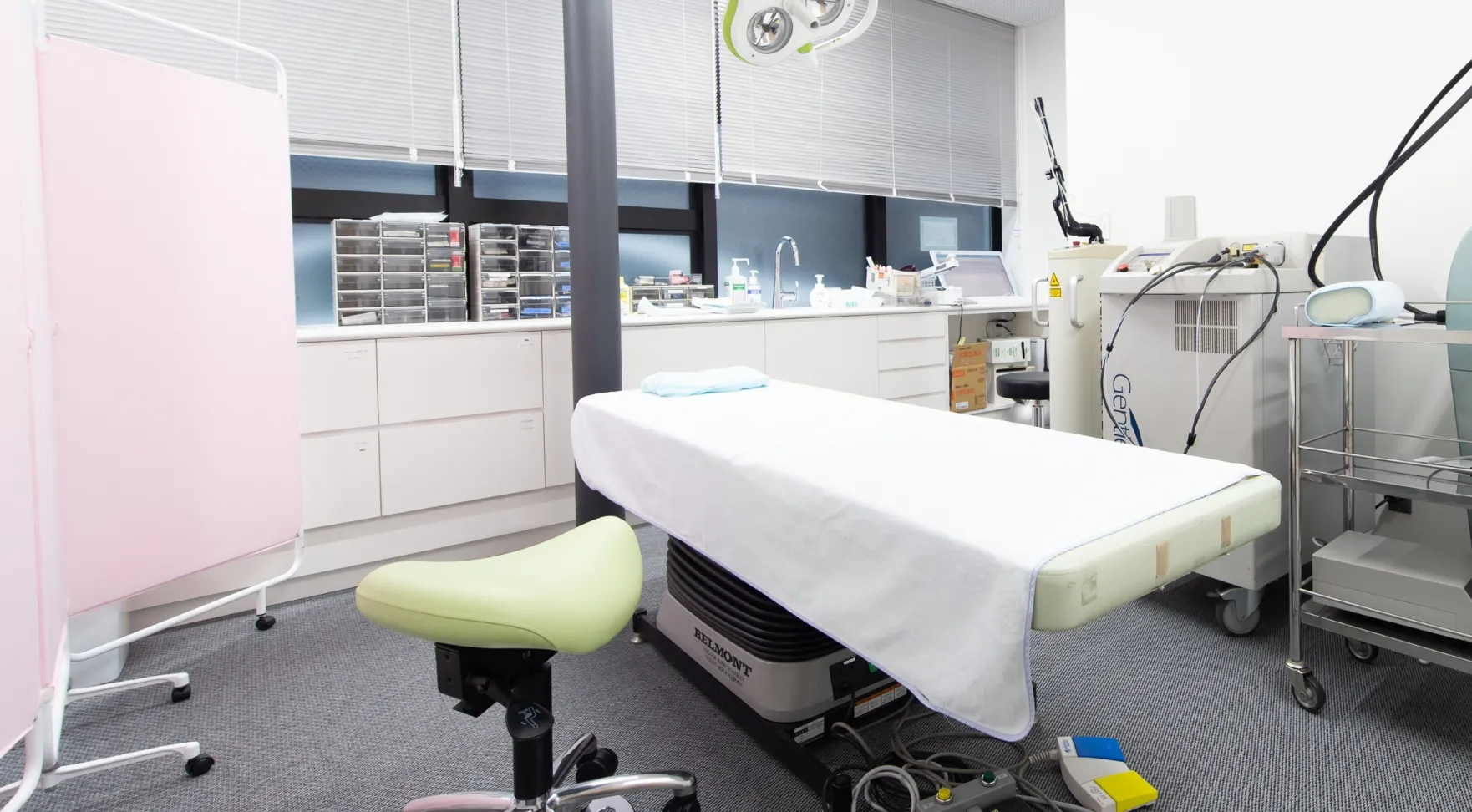 経験豊富な医師が、 皮膚に関する疾患をトータルで治療